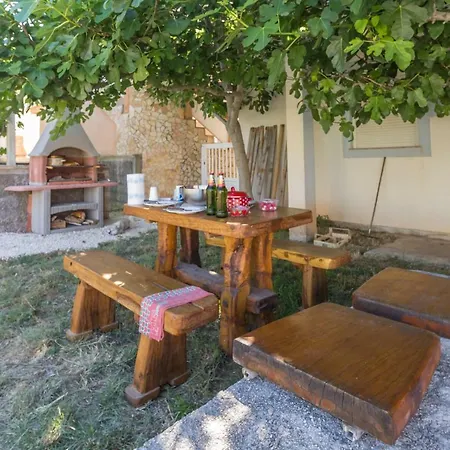 Guest house Fisa Vir